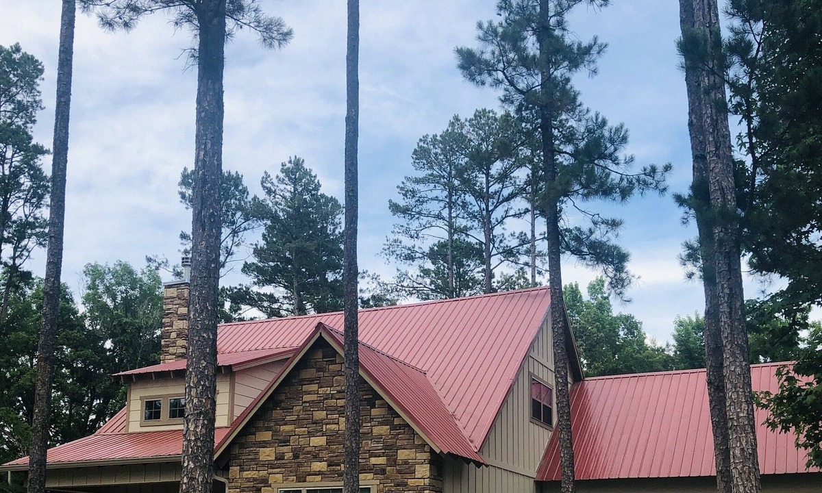 Heber Springs House | Fall time in the Ozarks… Beautiful home with Hot Tub.