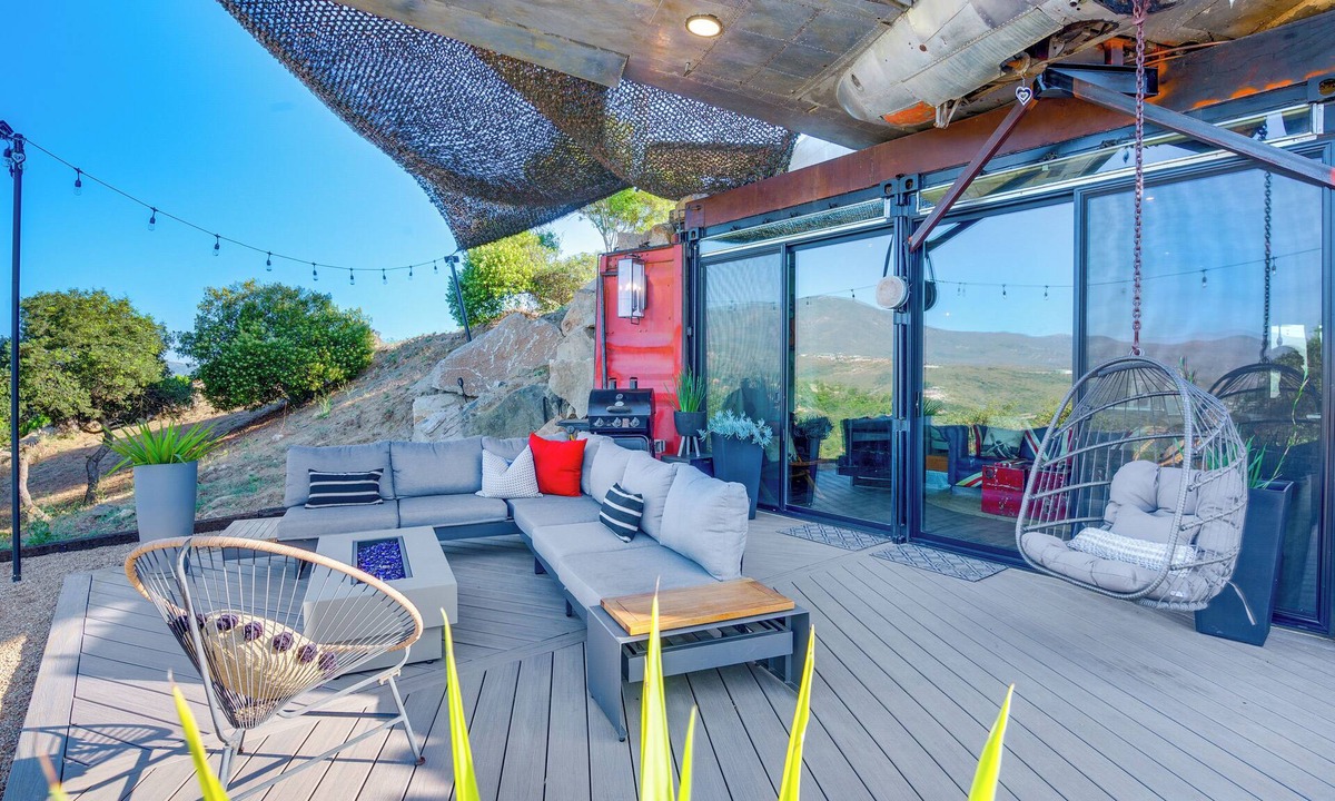 Fallbrook Cottage | Fallbrook Airplane Home w/Fire Pit & Mtn Views!