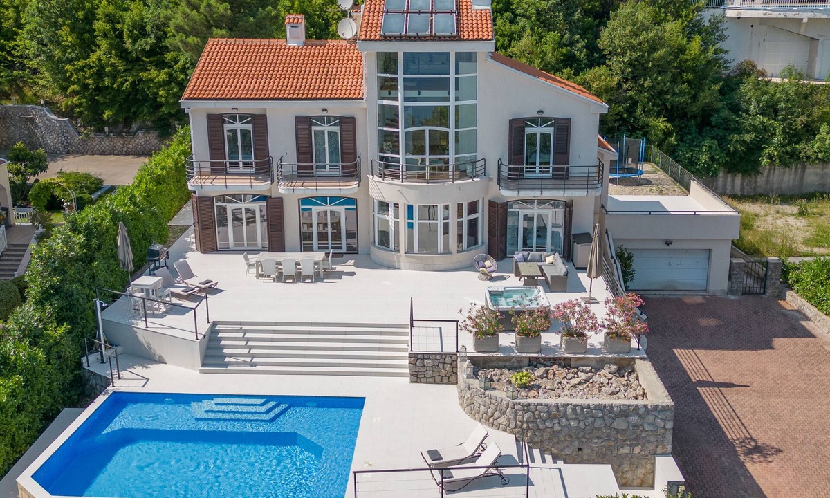 Bregi Villa | Familienfreundliche Villa mit Unglaublicher Aussicht auf die Kroatische Riviera