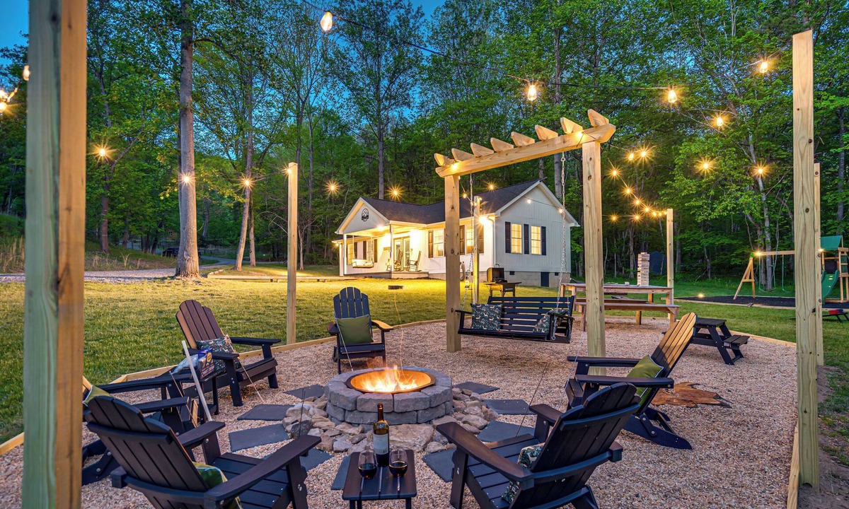 Shenandoah Cabin | Families Paradise with walkable river access, playground, fire pit, BBQ, dogs OK