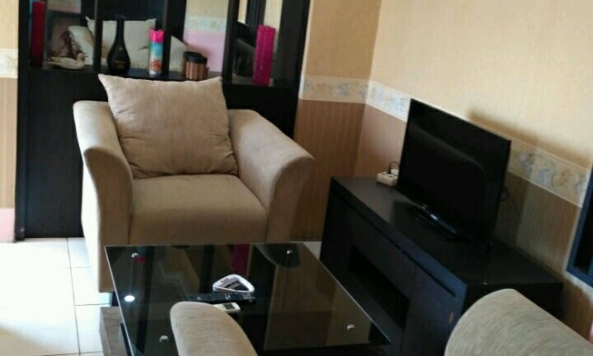 Panunggangan Utara Apartment | Family 2 Bedroom Apartment in Serpong Sleeps 4, 76 square meter, Pool View 1905