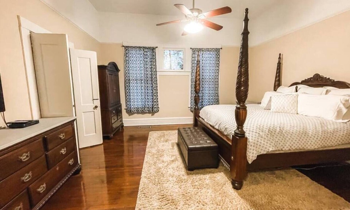 Montgomery House | Family 3BR Getaway | Near Air Force Base