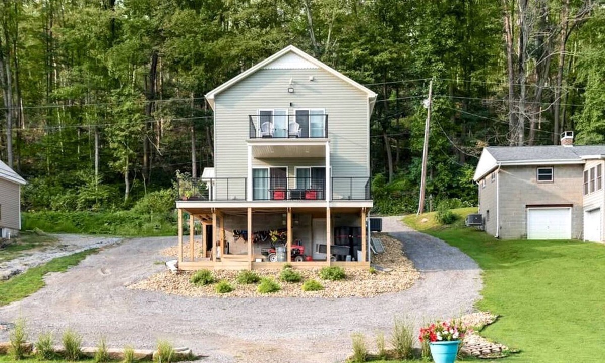 Huey Cabin | Family Adventure Awaits: Amazing Cabin by the Allegheny River in Pennsylvania