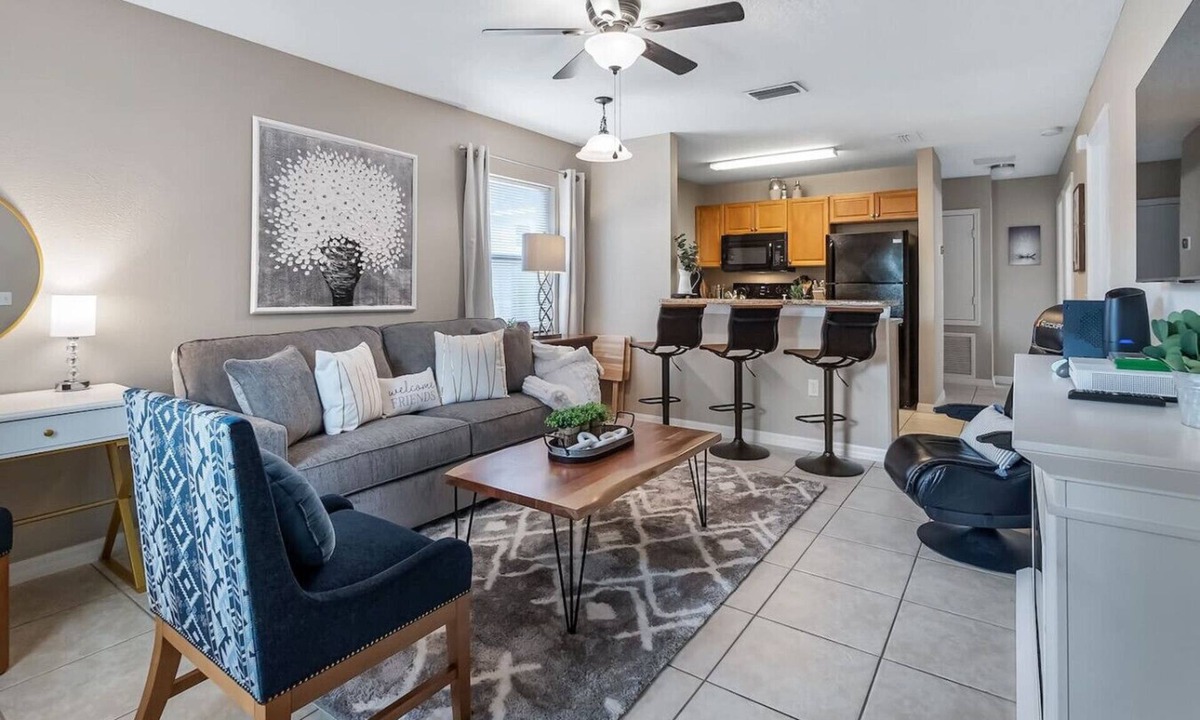 Clermont Apartment | Family and Triathlete Friendly Downtown Suite 599