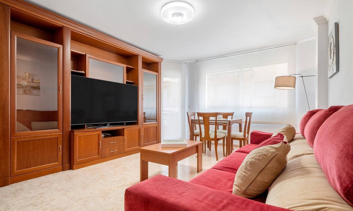 Costa Dorada Apartment | Family apartment 400m from beach and train