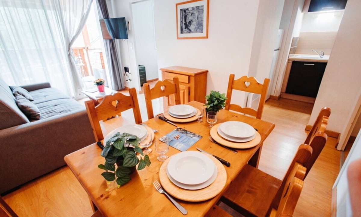 Ax-les-Thermes Apartment | Family apartment in Ax-les-Thermes with balcony