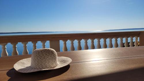 Mandre Apartment | Family Apartments Iris 20m from the beach, in Mandre