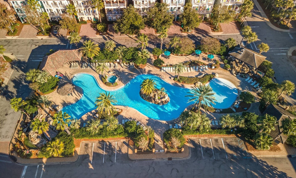 Villages of Crystal Beach House | Family Beach Home Pool and Golf Cart Access