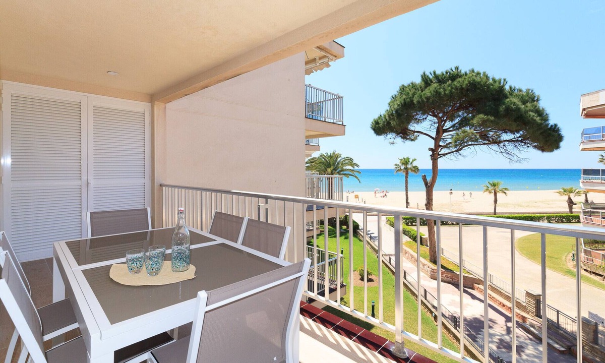 Vilafortuny Apartment | Family beachfront apartments in Cambrils - UHC DMS V