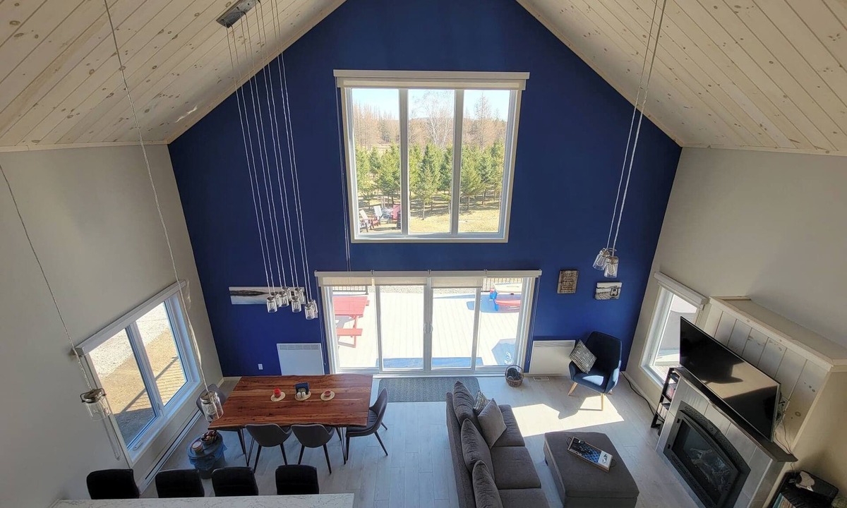 Saint-Michel-des-Saints Ski Chalet | Family time in the great outdoors! Easy access to local attractions.