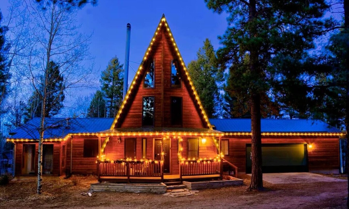 Divide Cabin | Family Cabin Hot Tub Disc Golf Forest Access