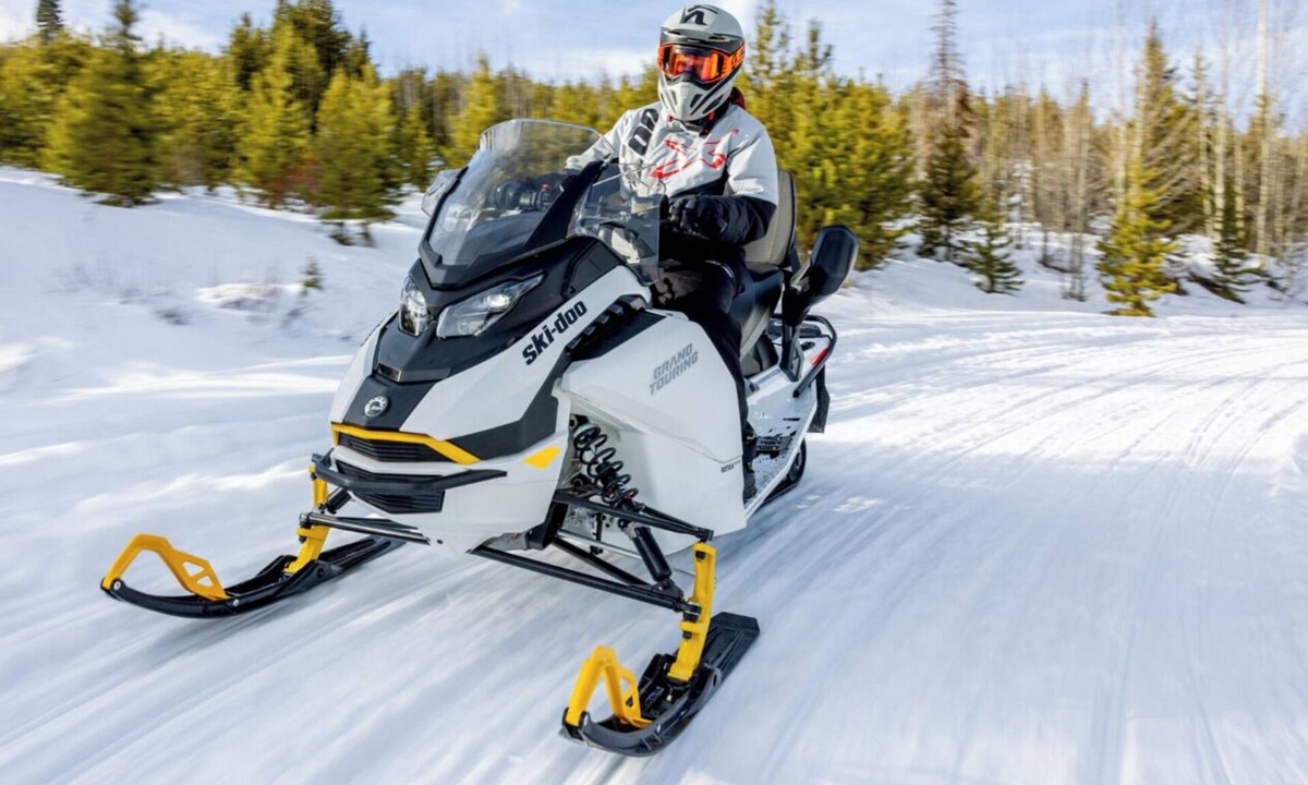Gloucester County Cabin | Family Cabin- Wi-Fi - Snowmobile