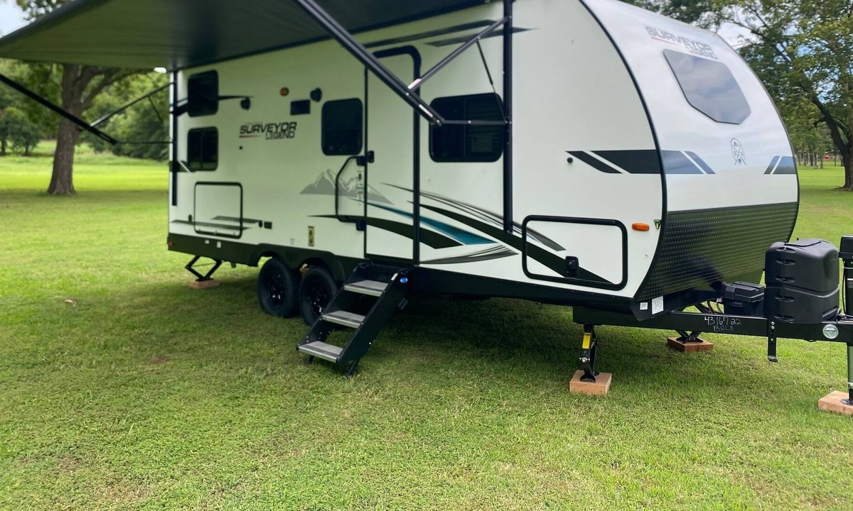 Pryor House | Family Camper & Lake Ready
