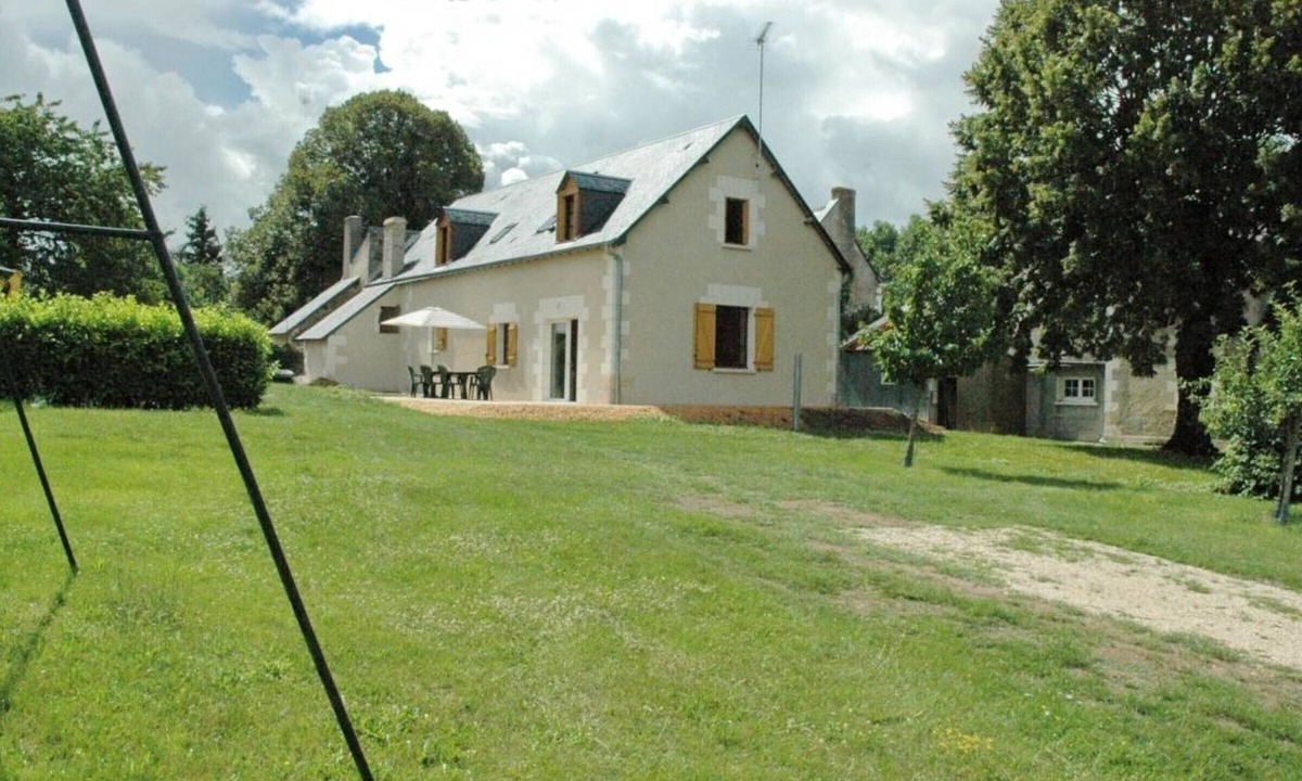 Chemille-sur-Indrois Cottage | Family cottage in Chemillé-sur-Indrois, sleeps 7, comfort and garden
