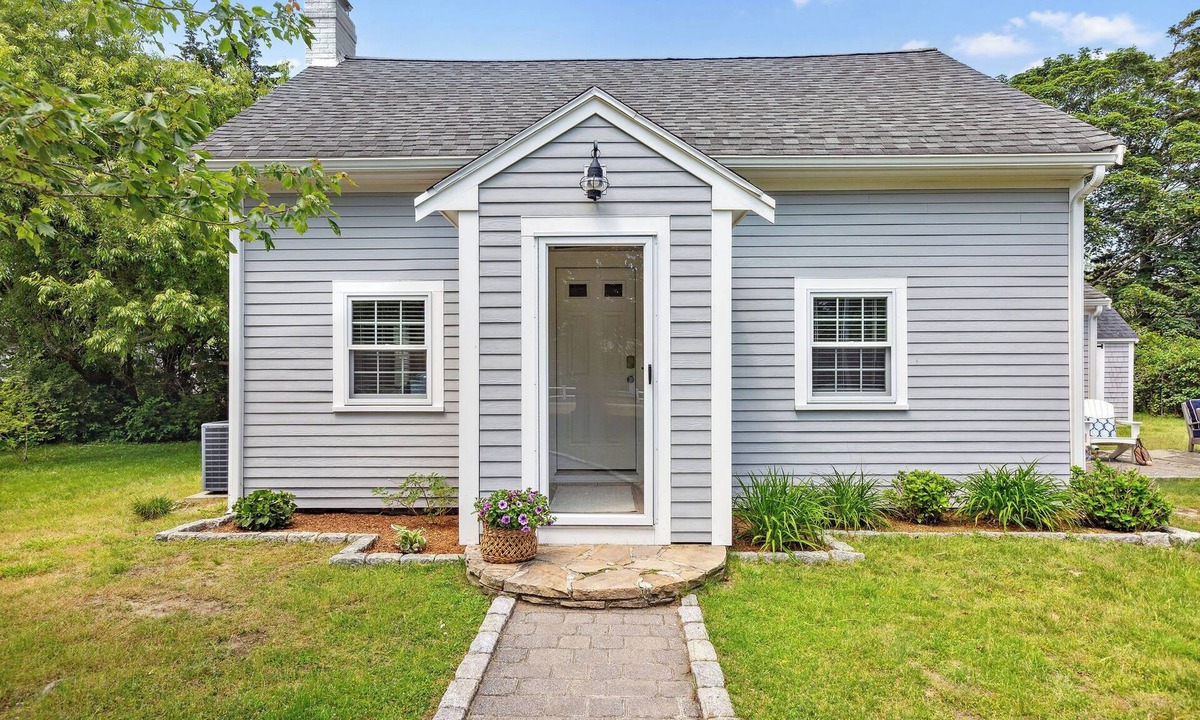 Bass River House | Family Cottage Mins to Beach, Trails, & Golf