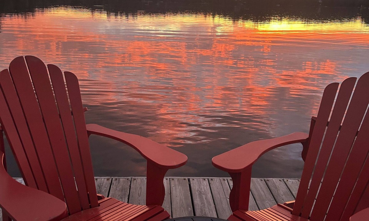 North Kawartha Cottage | Family cottage private beach, volleyball, fire pit