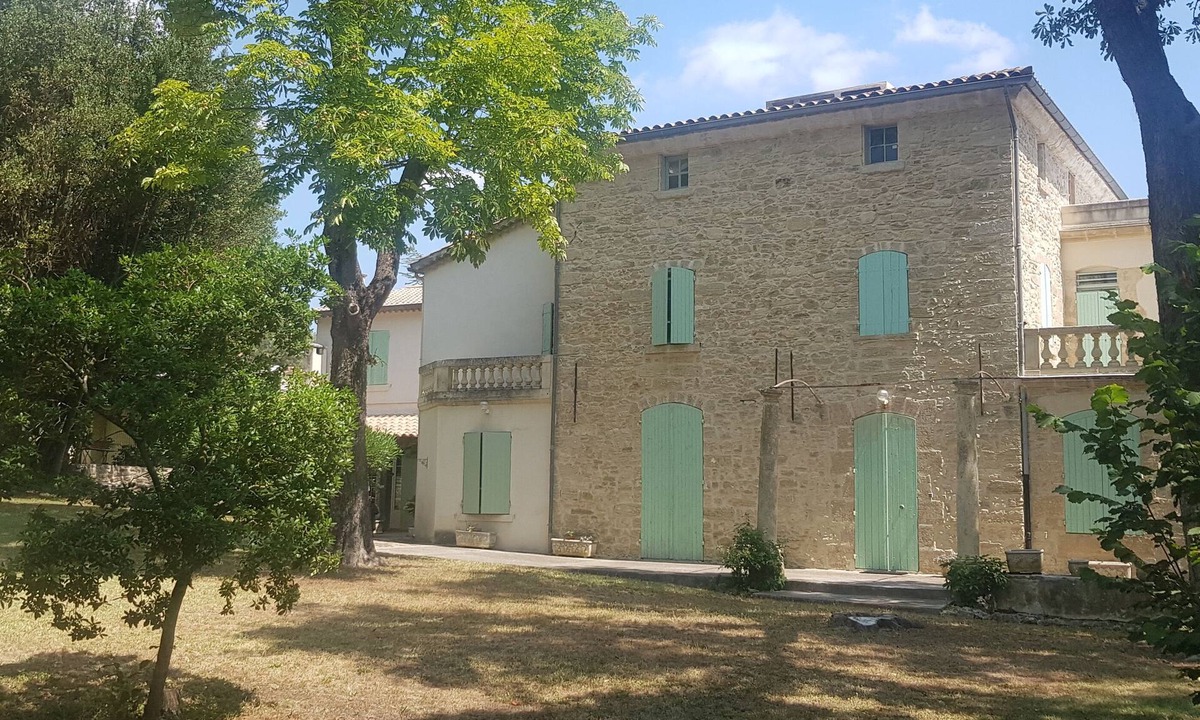 Blauzac House | Family estate between vineyards and forest