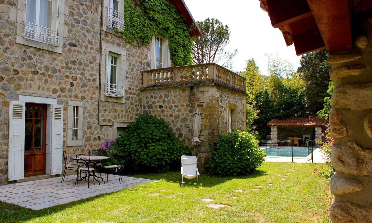 Michard-Est House | Family house in the heart of the Eyrieux valley