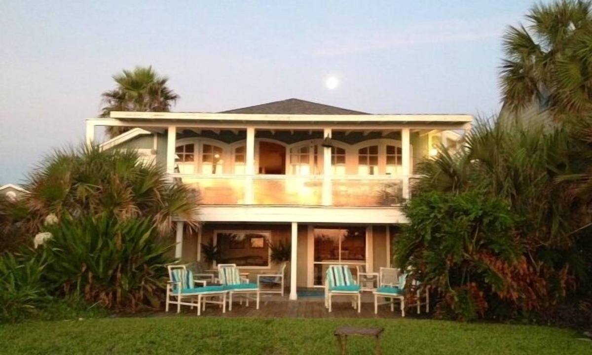 Atlantic Shores House | Family friendly Oceanfront Duplex at the Beach 🏖