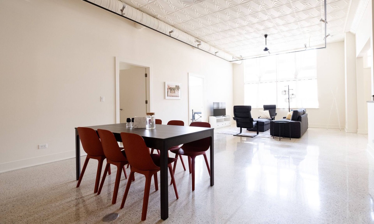 Ducktown Apartment | Family Friendly 2-Bedroom w/Kitchen & Laundry
