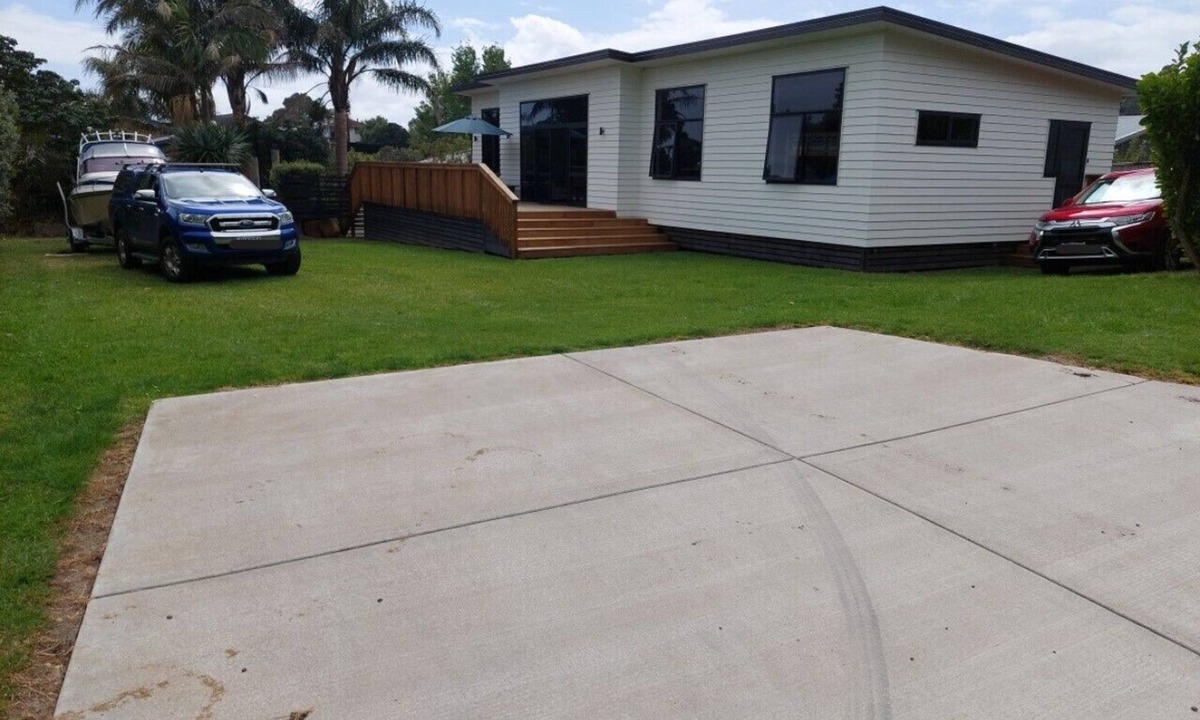 Whangapoua House | Family Friendly Bach