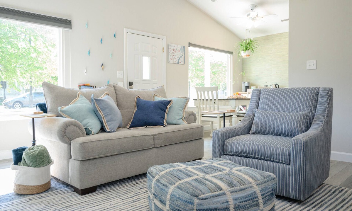 Buckroe Beach House | Family Friendly Beach Bungalow 2 blocks to beach, minutes from Hampton U & LAFB