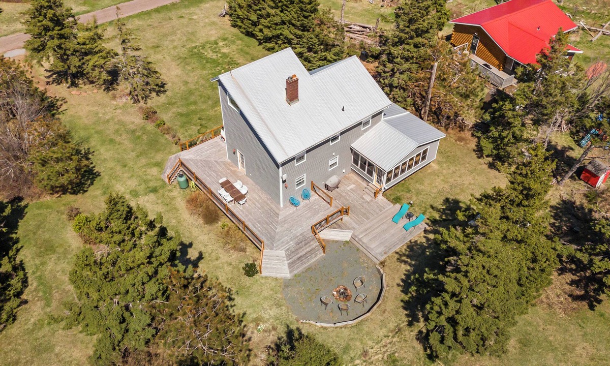 Lakeside House | Family-Friendly Beach House on PEI with Steps to Private Sandy Beach