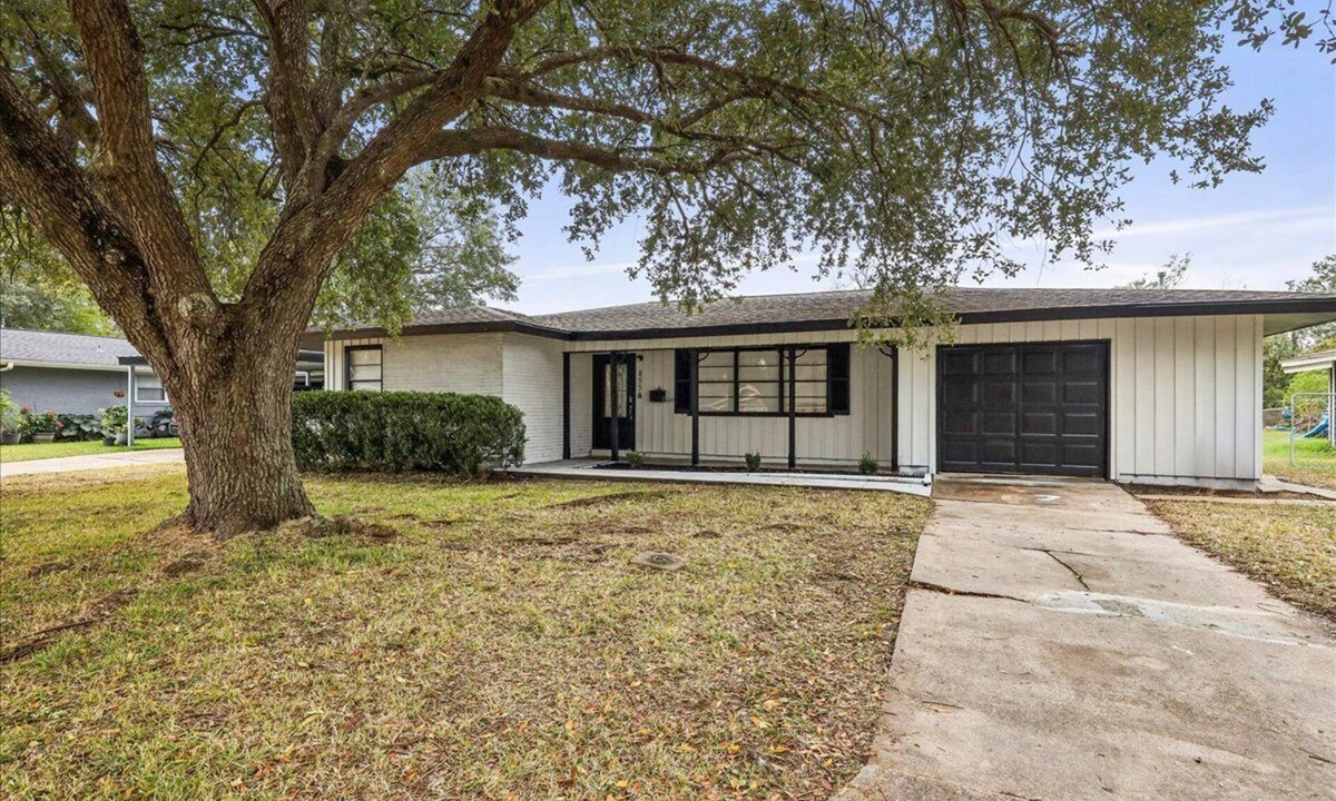 Bridge City House | Family-Friendly Bridge City Stay — 3 Bedrooms