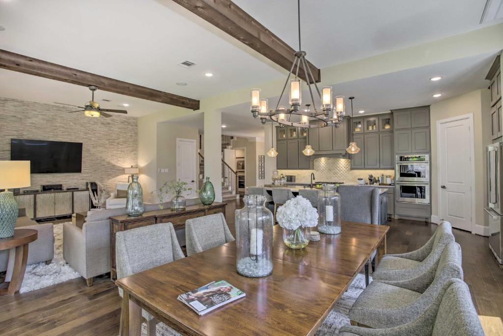 Barker House | Family-Friendly Brookshire Home w/Game Room!