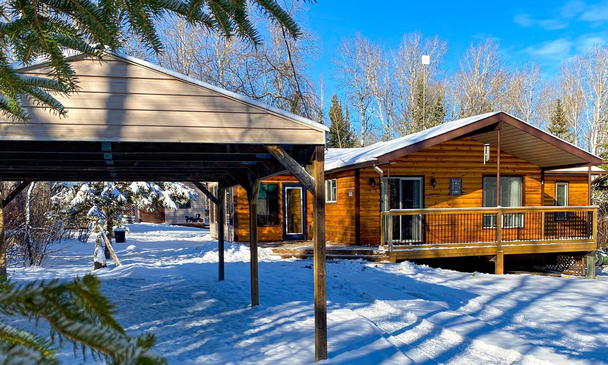Traverse Bay Cottage | Family friendly Cottage with Game Room and 2 decks