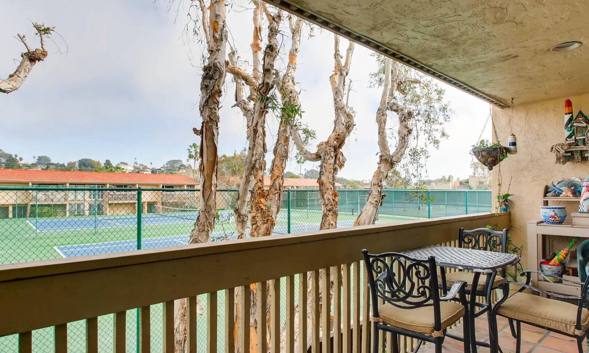 Solana Beach Condo | Family Friendly Condo in Oceanfront Complex