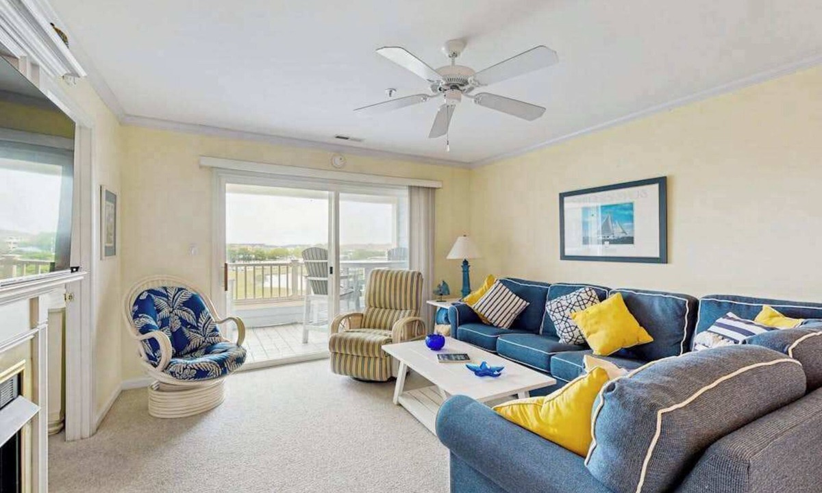 Heron Harbour Isle Condo | Family-friendly condo with beach access, pools, covered deck, W/D & AC