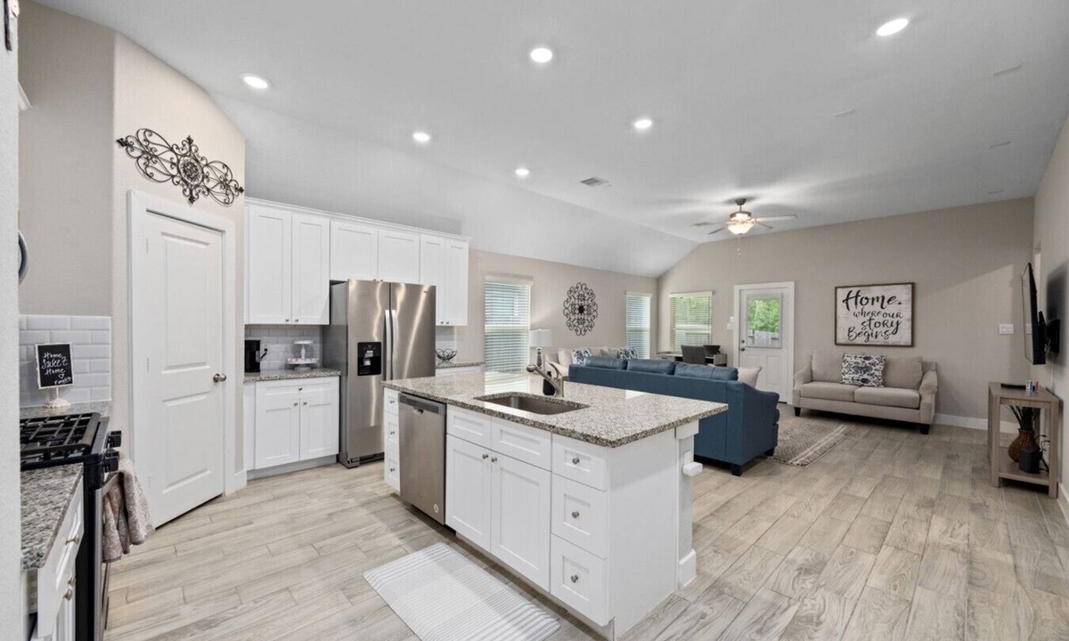Conroe House | Family-Friendly Conroe Home with Garage Rec Room and Pets Welcome