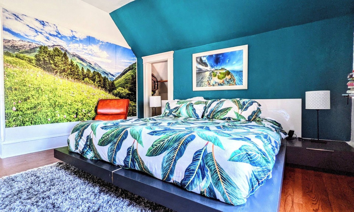Golden Hill House | Family Friendly Craftsman House on the Park - Close to Zoo and Golf Course