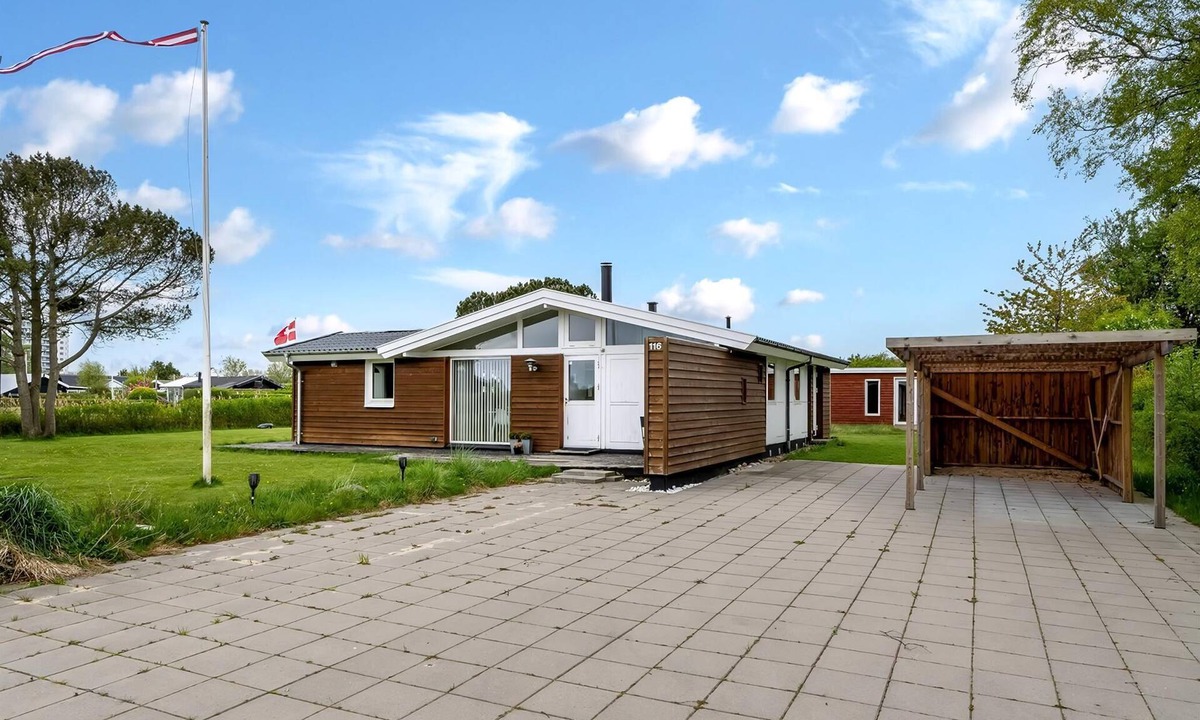 Nordstrand House | Family-friendly activity house by the sea