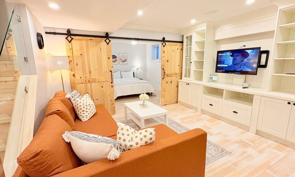Aurora House | Family Friendly Gorgeous 2-BR 3-Bed Spacious Suite