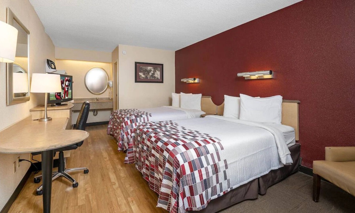 Bowmansville House | Family-friendly Hotel Near Downtown Buffalo! w/ Free Parking, Pets are Allowed!