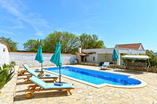 Velim House | Family-friendly holiday home with private pool near Vodice