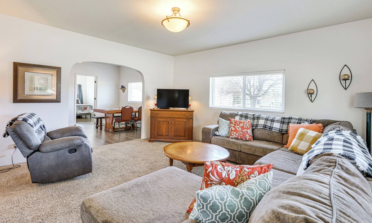 Kiowa Cottage | Family-friendly Home in Kiowa: Walk to Dining!