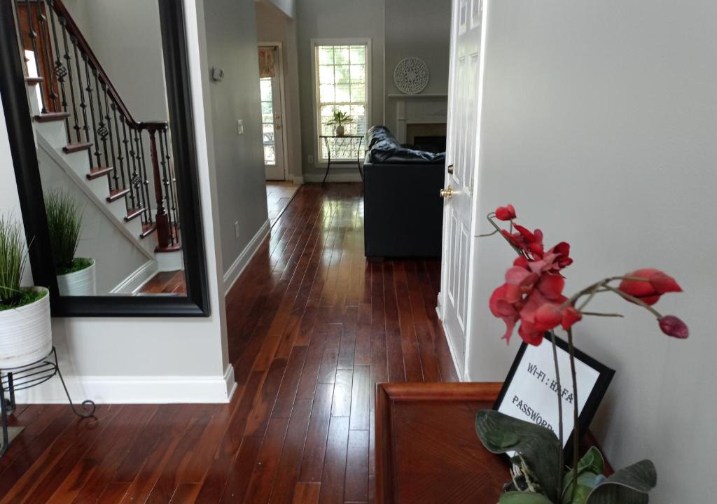 Town Center House | Family Friendly Home 7 Bedrooms