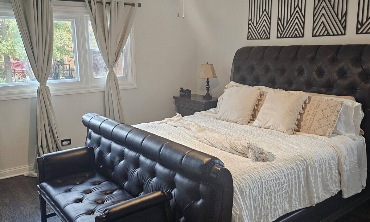 Calumet Heights House | Family-Friendly Home with Style & Space