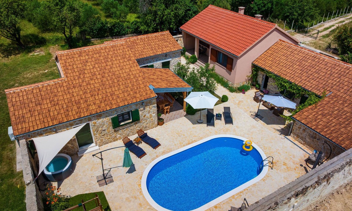 Sopot House | Family friendly house with a swimming pool Benkovac, Zagora (K-25209)