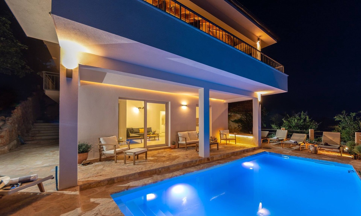 Vrisnik House | Family friendly house with a swimming pool Svirče, Hvar (K-23989)