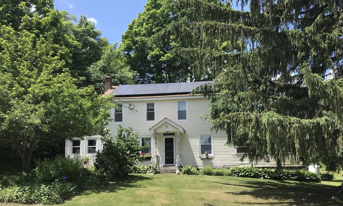 Craryville House | Family friendly. In nature & all things Berkshire. Equidistant Hudson/GtBarr,MA