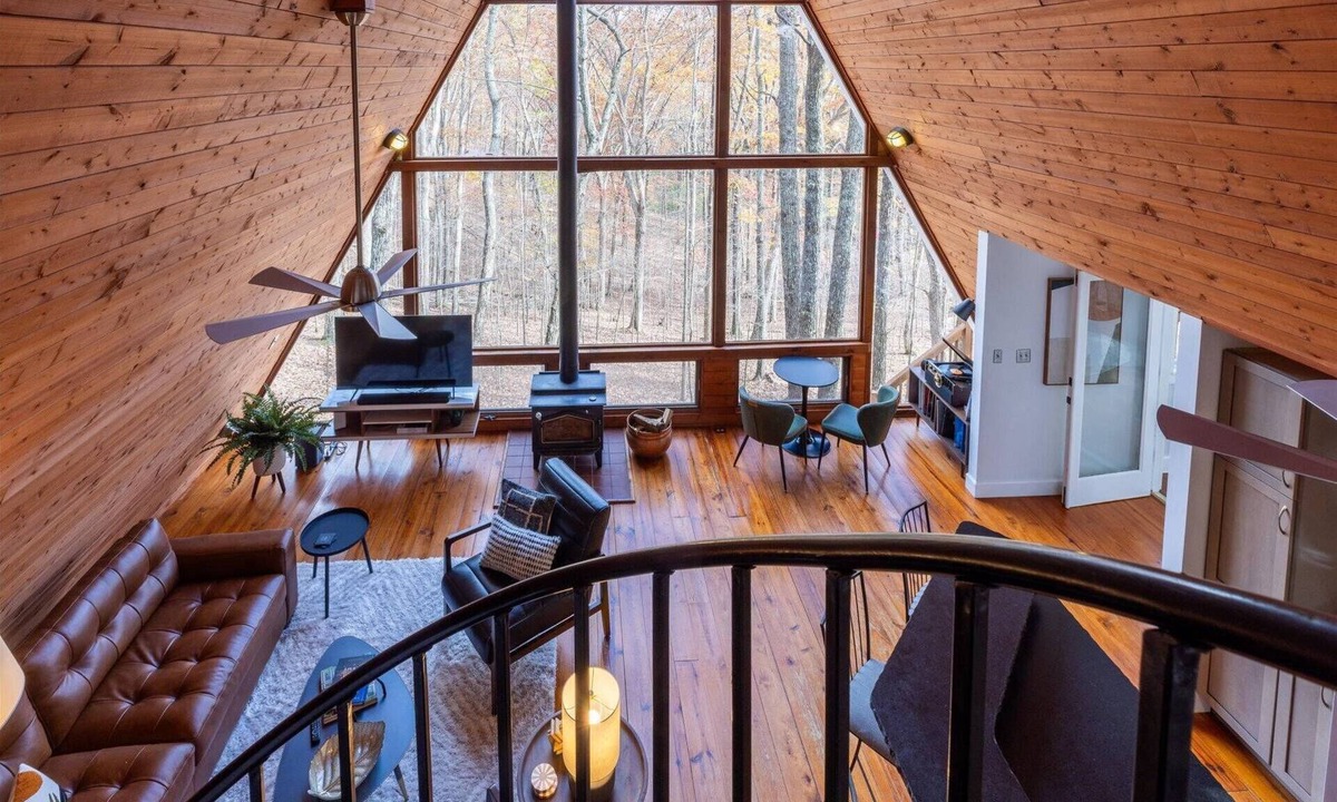 Waleska House | Family-Friendly Lake Arrowhead Home: Hot Tub, Fire Pit & Decks | Near LakePoint Sports
