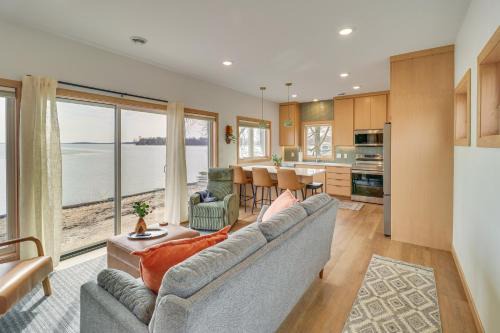 Alexandria House | Family-Friendly Lake Ida Escape Stunning Views!