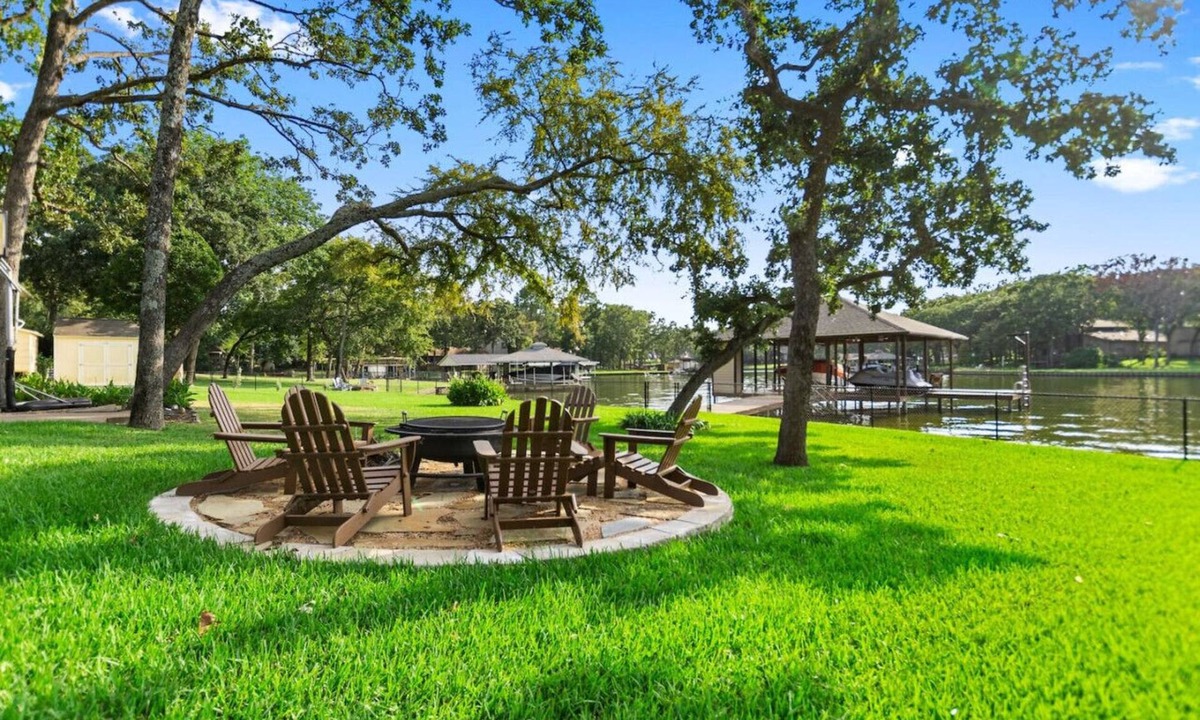 Star Harbor House | Family Friendly Lakehouse Cedar Creek Lake