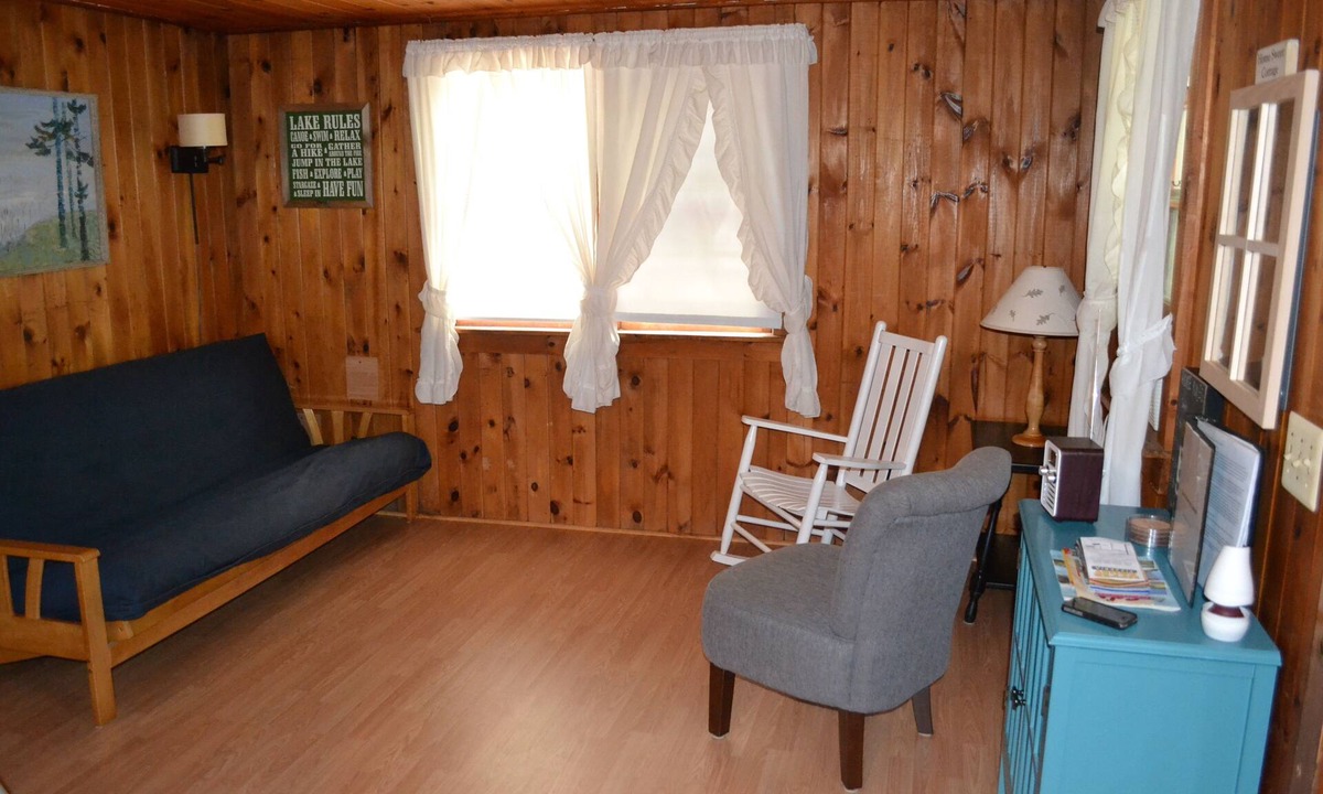 Lochmere Cottage | Family Friendly New Hamsphire Cottage Located On Lake Winnisquam