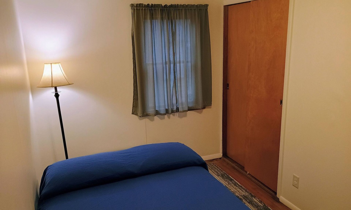 Muskegon House | Family Friendly & Pet Friendly Retro-Meets-Modern