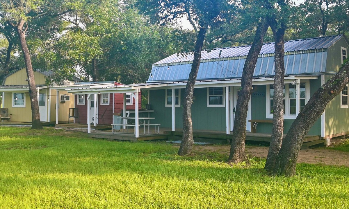 Sublime Cabin | Family-Friendly Ranch Compound, 5 Mi to Splashway!